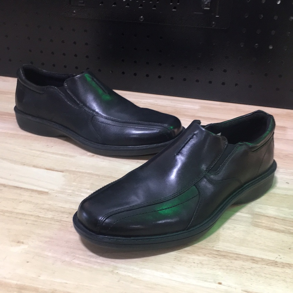 New WB Clarks Men's Black Slip-On Leather Dress Shoes